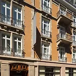 D - Hotel 4*