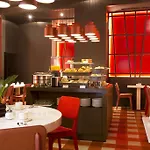 Hotel D -
